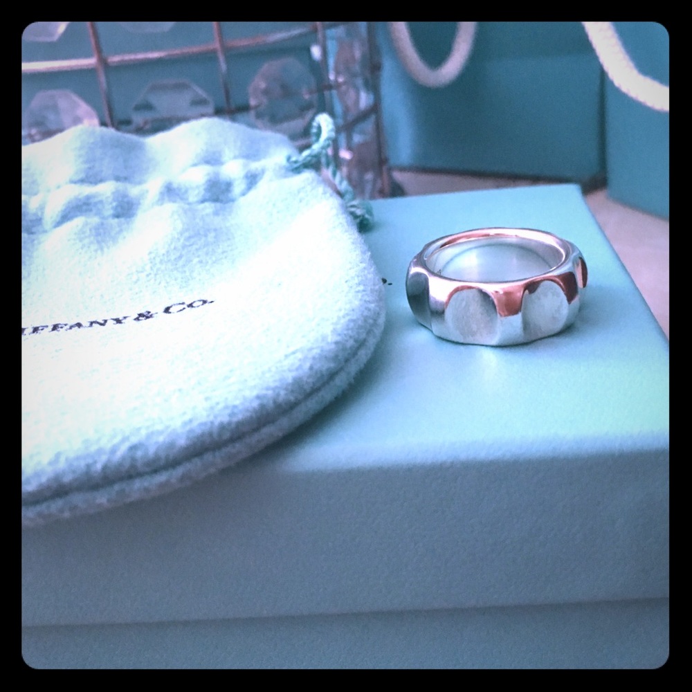 Tiffany and Co. Paloma Picassa Groove ring