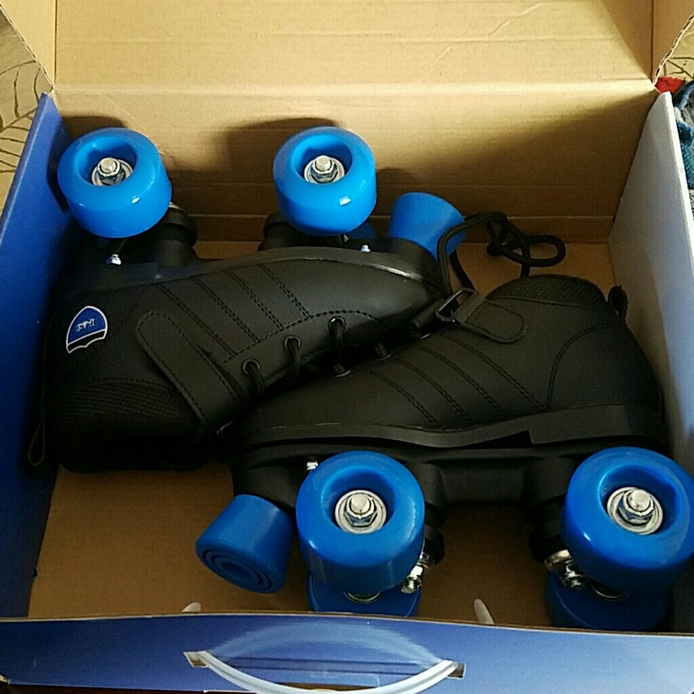Toddler brand new roller skates