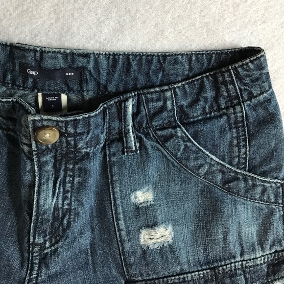 GAP Shorts - GAP distressed shorts. GAP Shorts - GAP distressed shorts.