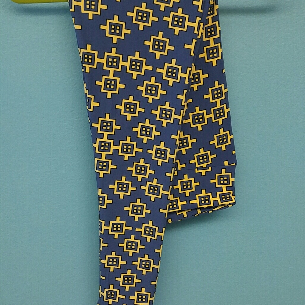 NWT. LuLaRoe TC Leggings Blue and off white.