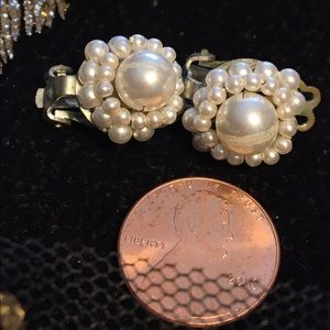 Vintage 1950s clip earrings