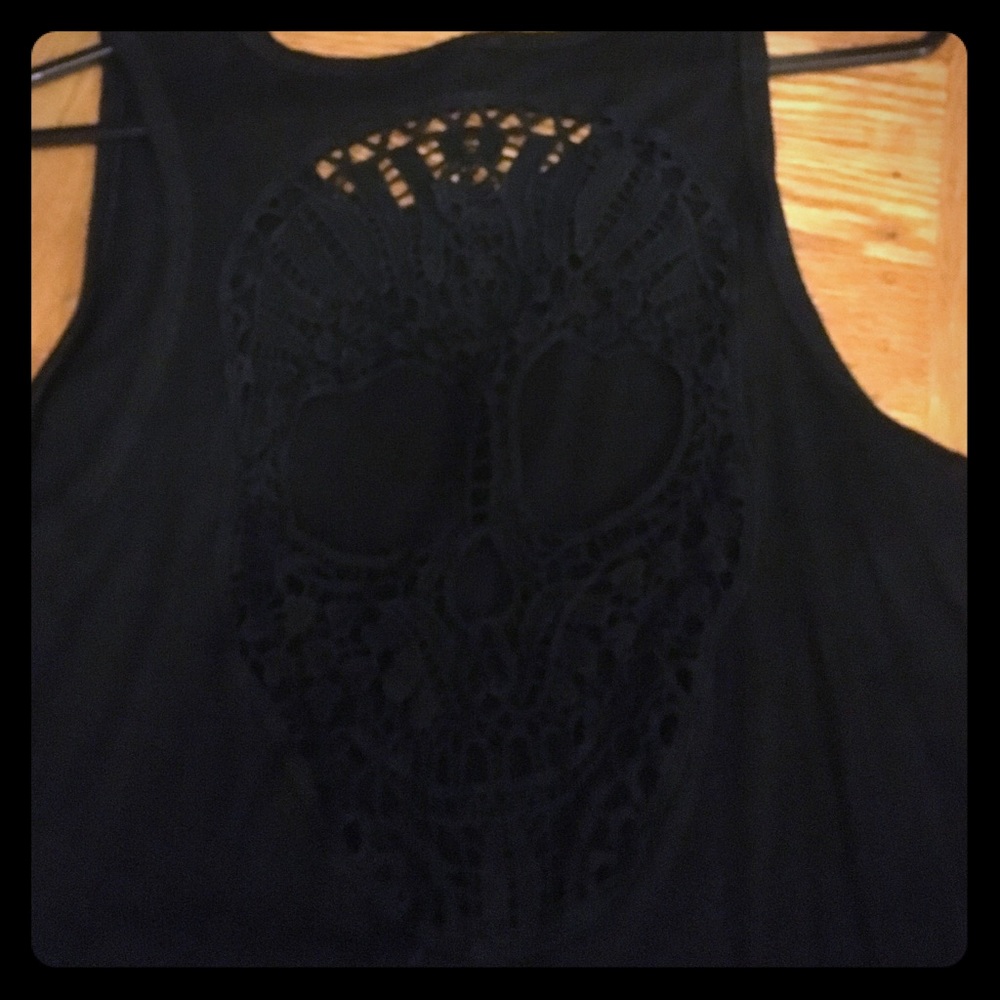 Skull back tank