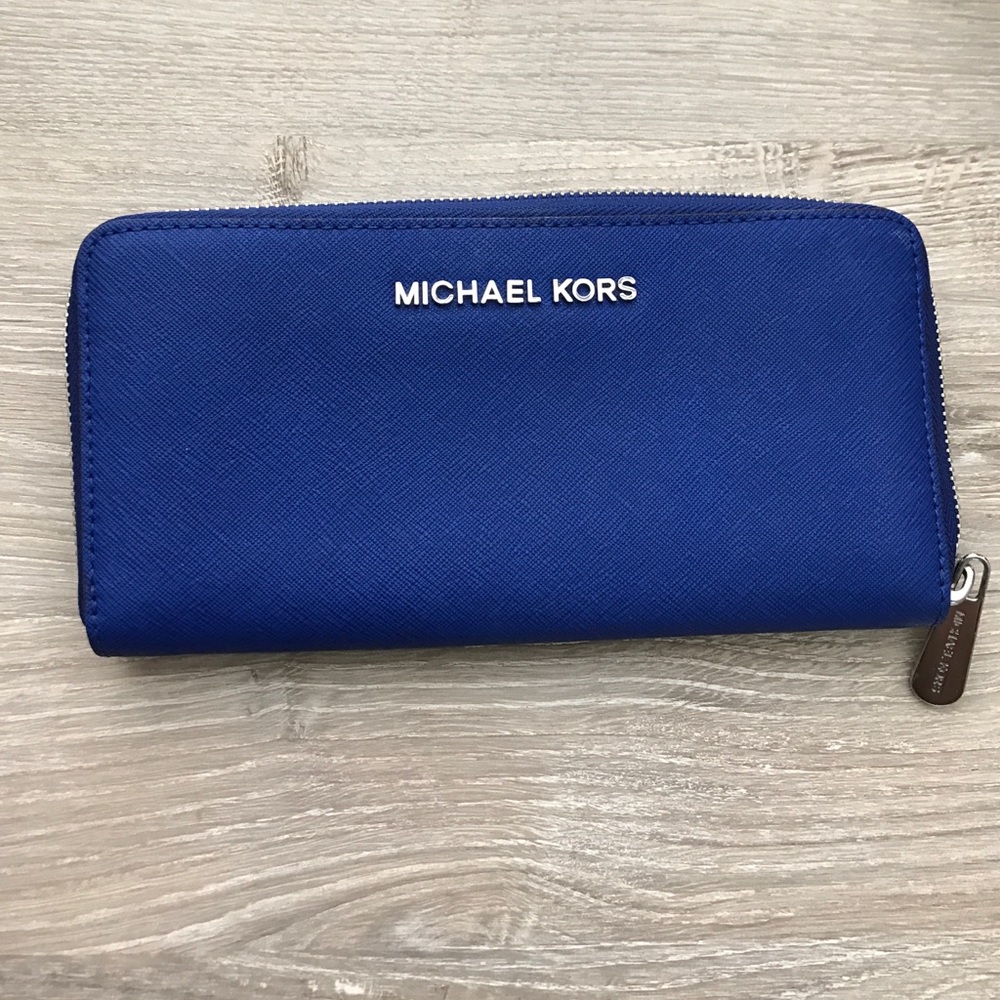 Monday sale only!!!! 3/27 get it now!!!