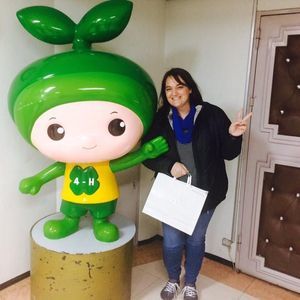 Meet your Posher, Elisha