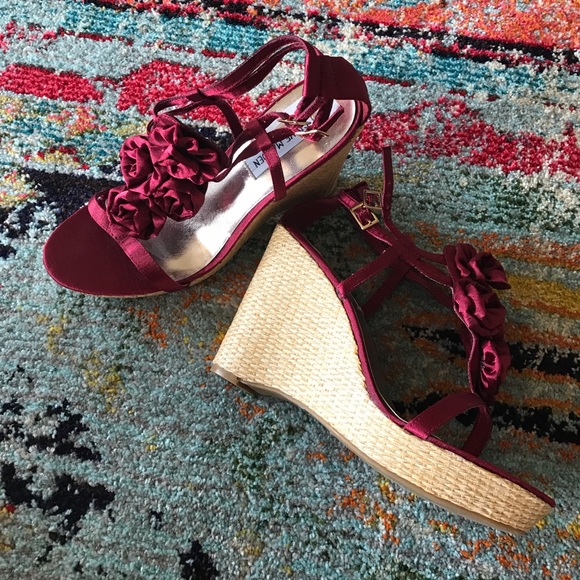 Steve Madden Wedges - Picture 1 of 3