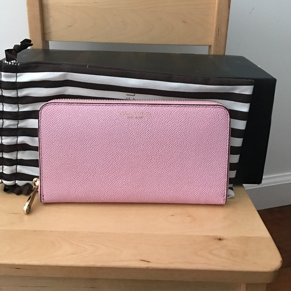 Henri Bendel W57th zip around continental wallet