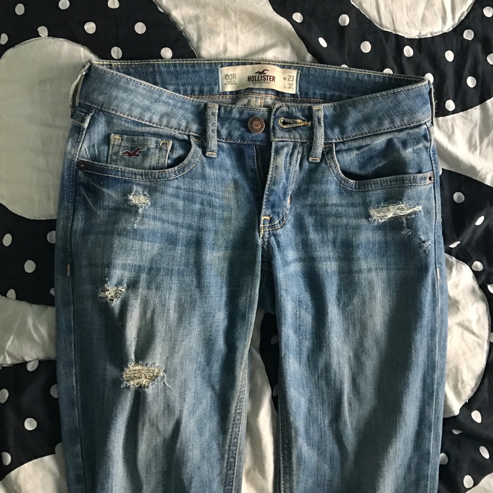 Hollister Medium Wash Distressed Jeans