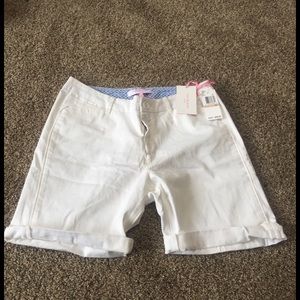 Summer shorts in white size 12