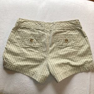 Old Navy Shorts - Old Navy low rise linen shorts. Old Navy Shorts - Old Navy low rise linen shorts.