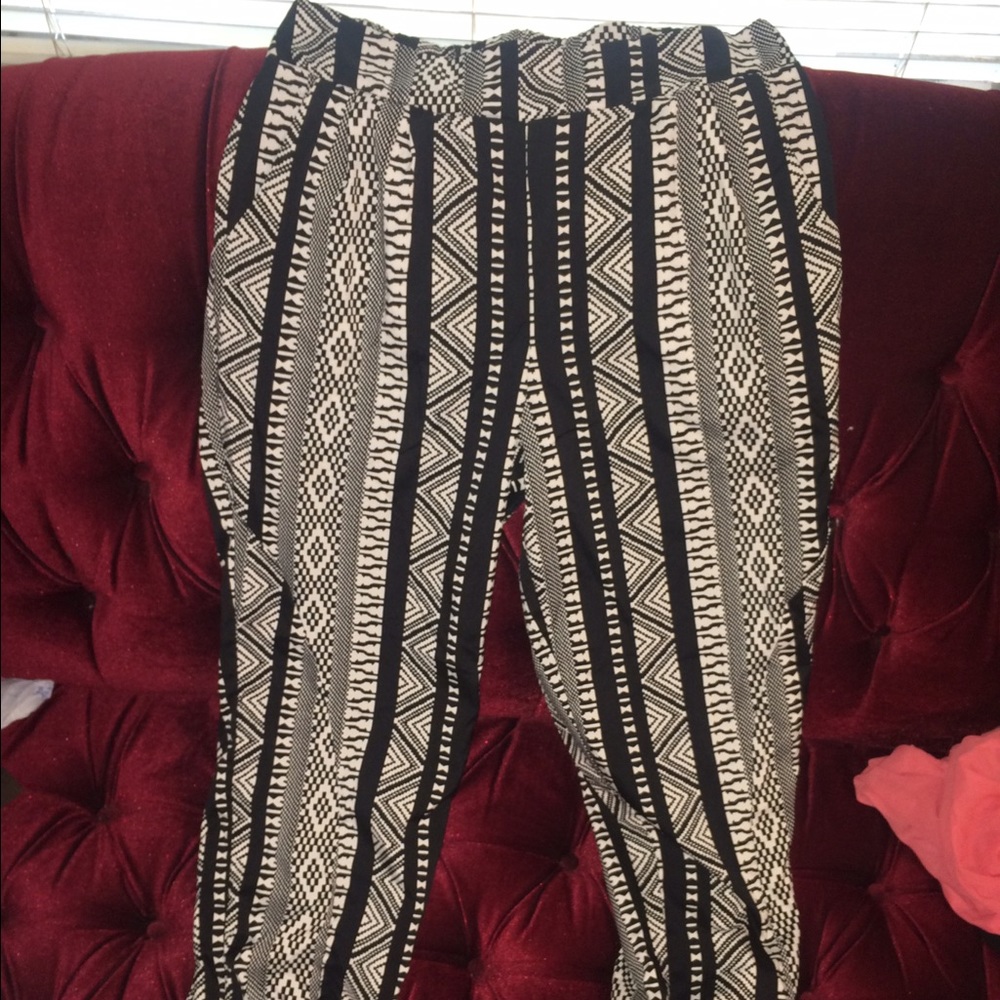 Loose fit jogger pants