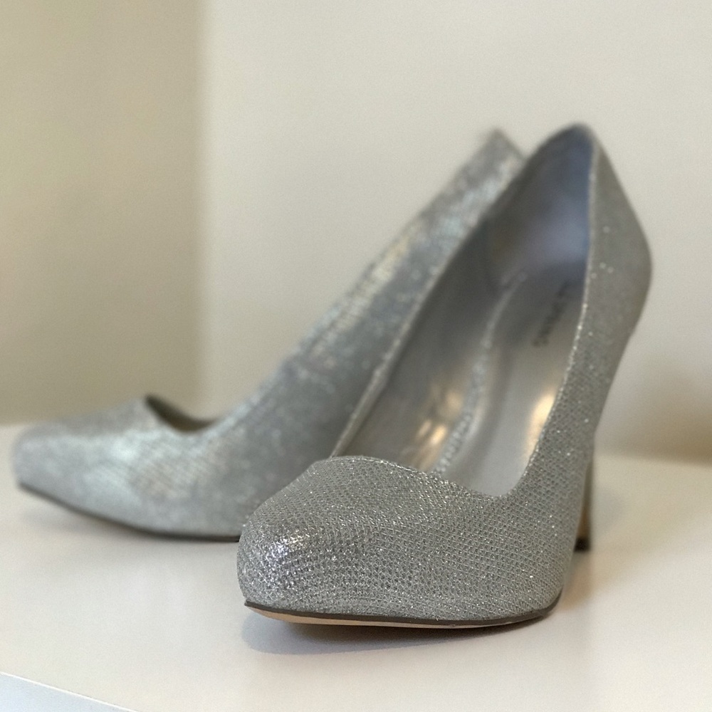 Sparkly Heels👠 homecoming, prom, or wedding heels