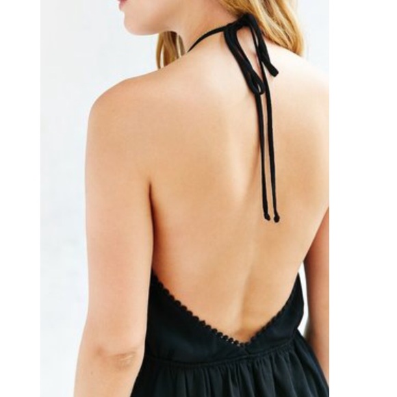 UO NWT circle trim halter romper - Picture 5 of 8