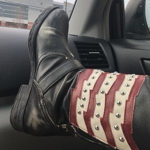 Distressed American Boots