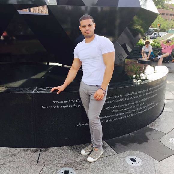 Meet your Posher, Gonzalez - Picture 1 of 1