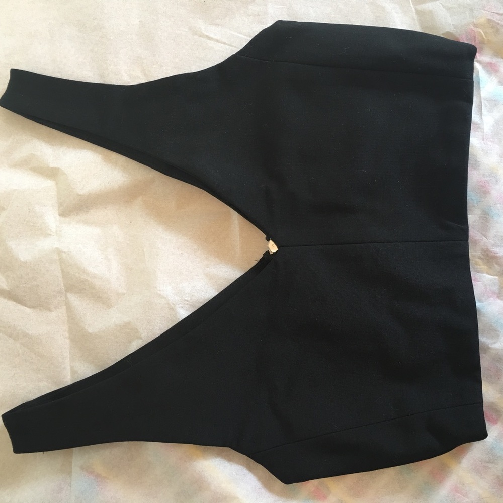 Black crop top