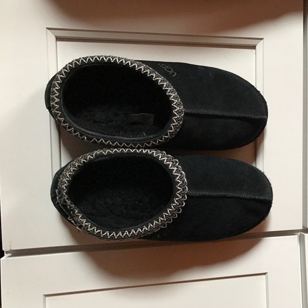 Uggs slip on men's shoe