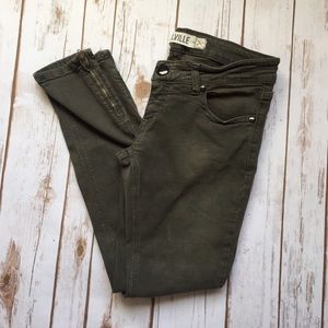 Brandy Melville Ankle Zip Skinny Jeans