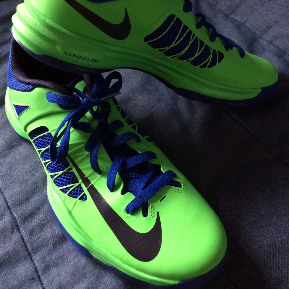 Size 11 Nike hyperdunk