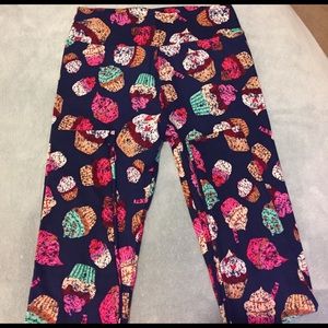 LuLaRoe OS Cupcake Leggings Flash Sale!