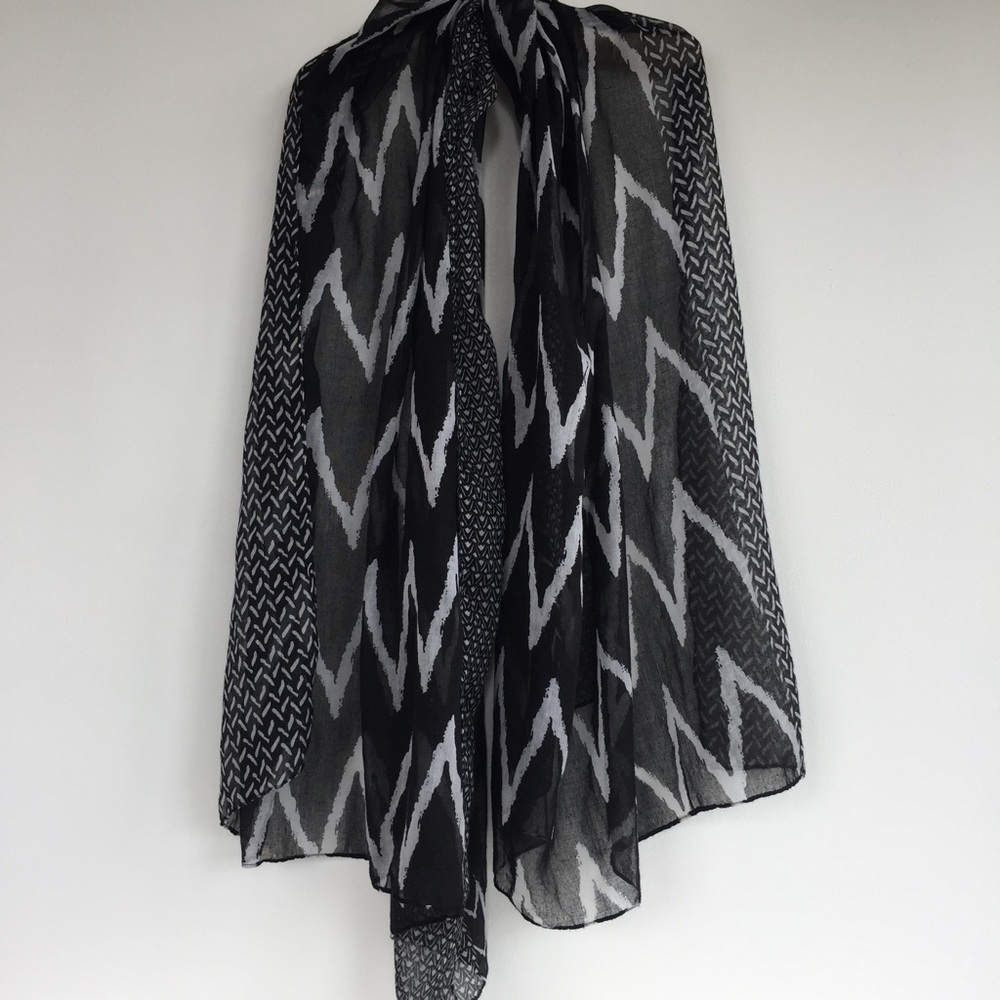 Black and White Scarf