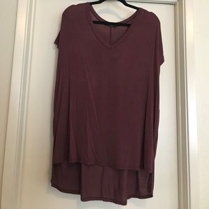 Brandy Melville burgundy maroon vneck tee