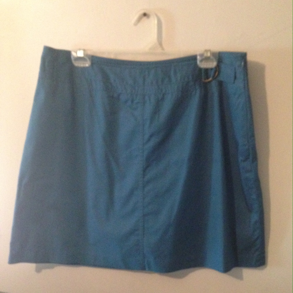 Teal skort.   NWOT