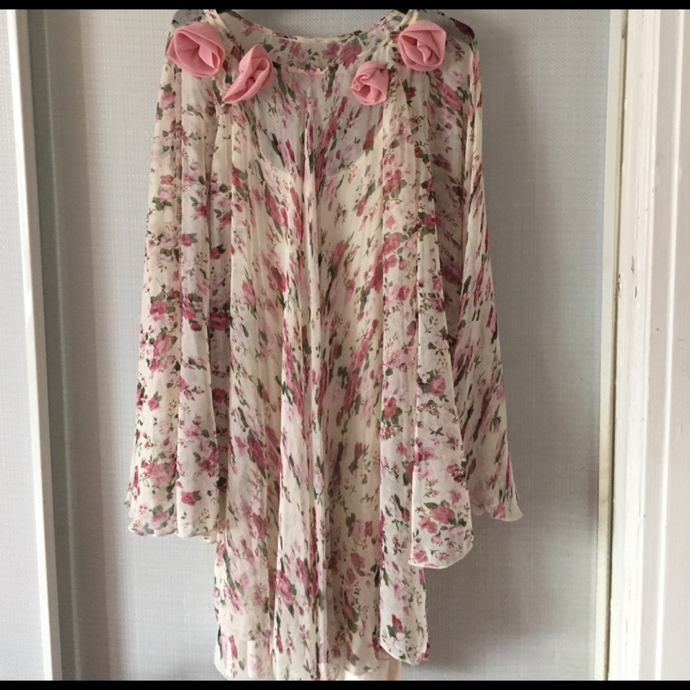 Floral bell sleeve chiffon dress