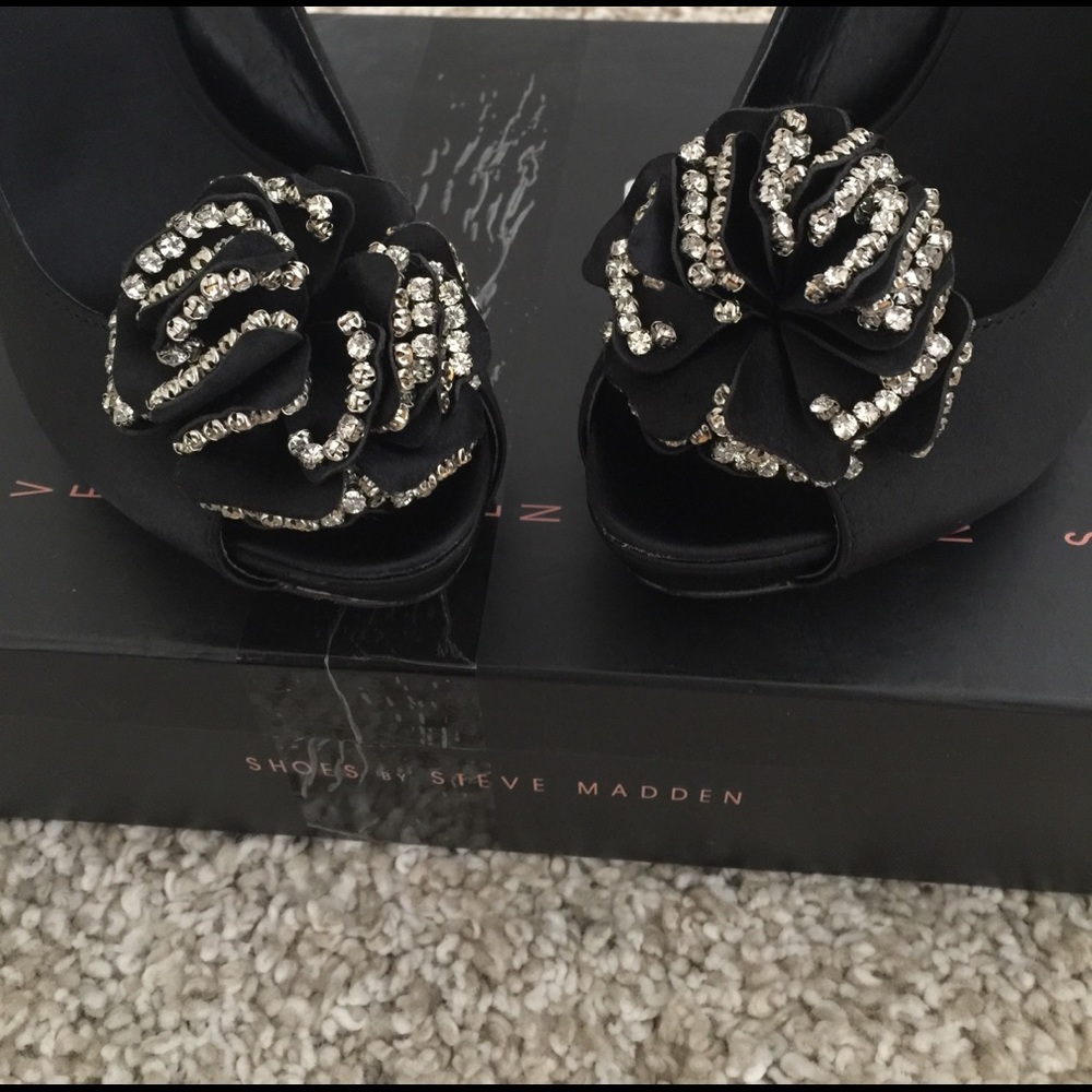 👠✨ STEVE MADDEN platform heels ✨👠 - Picture 4 of 5