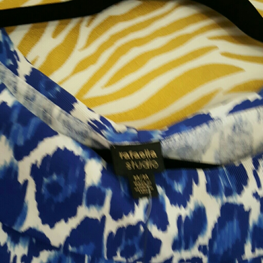 Ladies Top - Picture 3 of 3