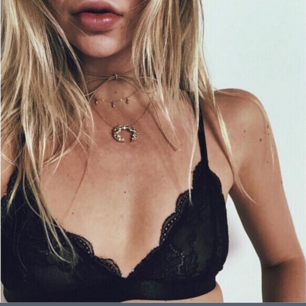 ✅Black Bralette & Pantie Set - Picture 3 of 3