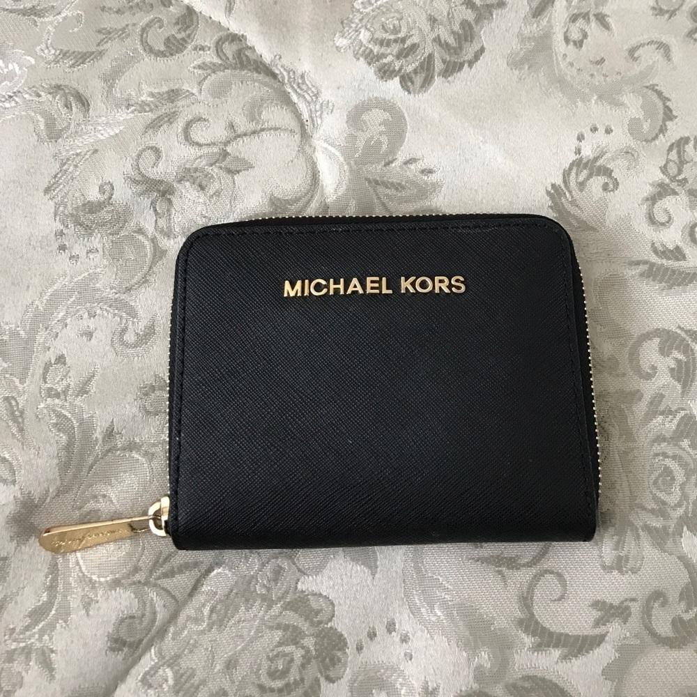 Monday sale only!!!! 3/27 get it now!!!