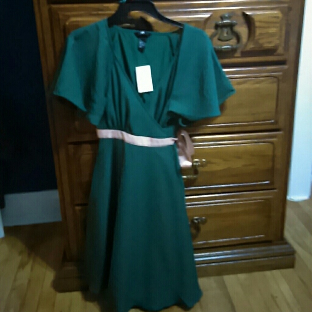 New h&m dress size 6