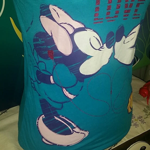 Disney Mickey and Minnie Music is Love kissing tee - Picture 4 of 7