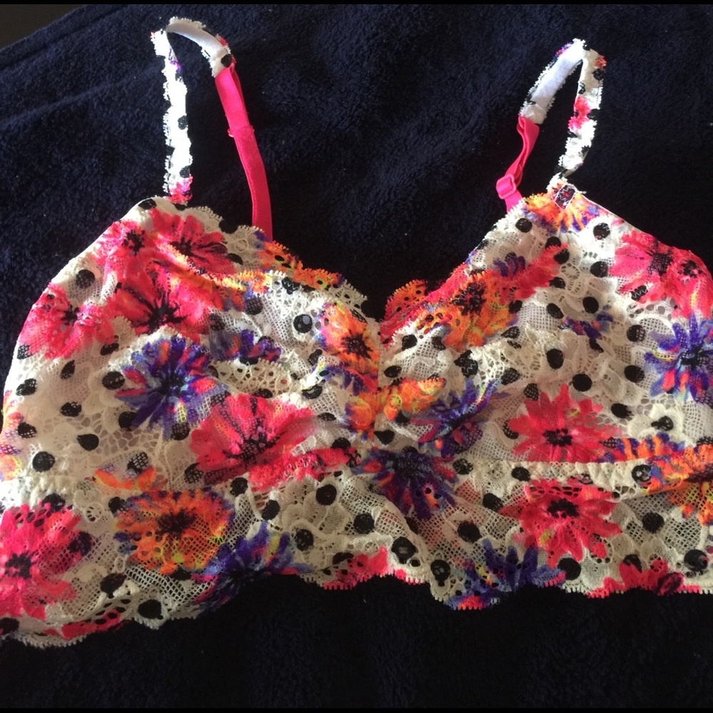 New VS PINK lace bralette