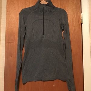Lululemon Athletica 1/2 Zip Swiftly Grey Size 8