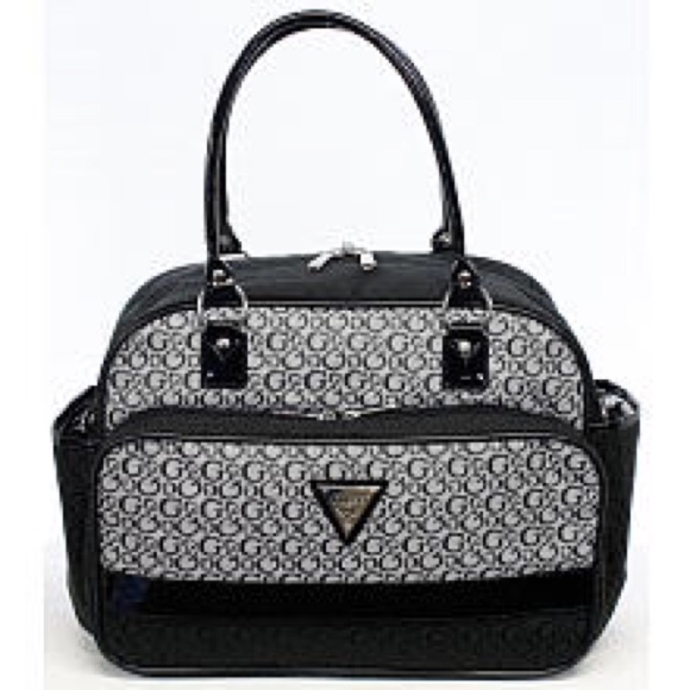 SOLD !!!! ❤️Guess diaper satchel