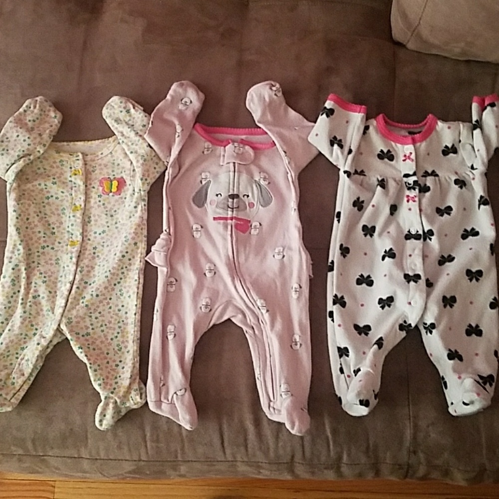 🚫🚫🚫SOLD🚫🚫🚫 Nb baby girl sleep & play bundle