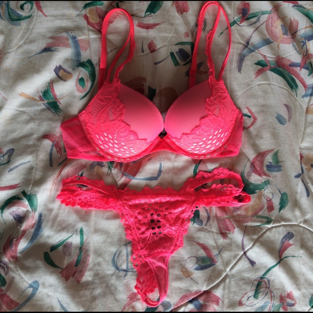 Victoria's Secret Bra & Panty Set M
