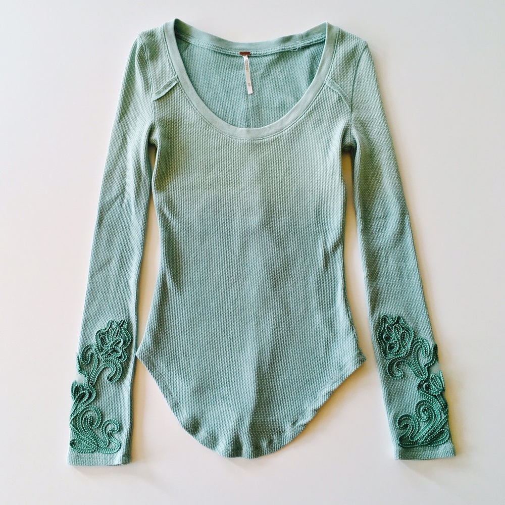 SOLD Free People Masquerade Cuff Thermal - Picture 1 of 4