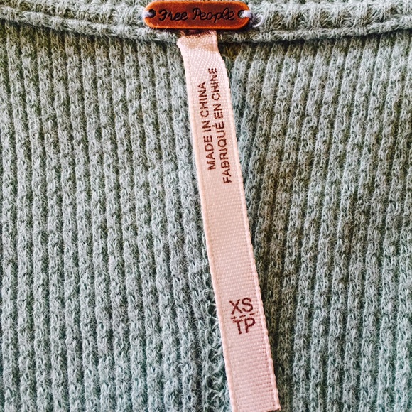 SOLD Free People Masquerade Cuff Thermal - Picture 4 of 4