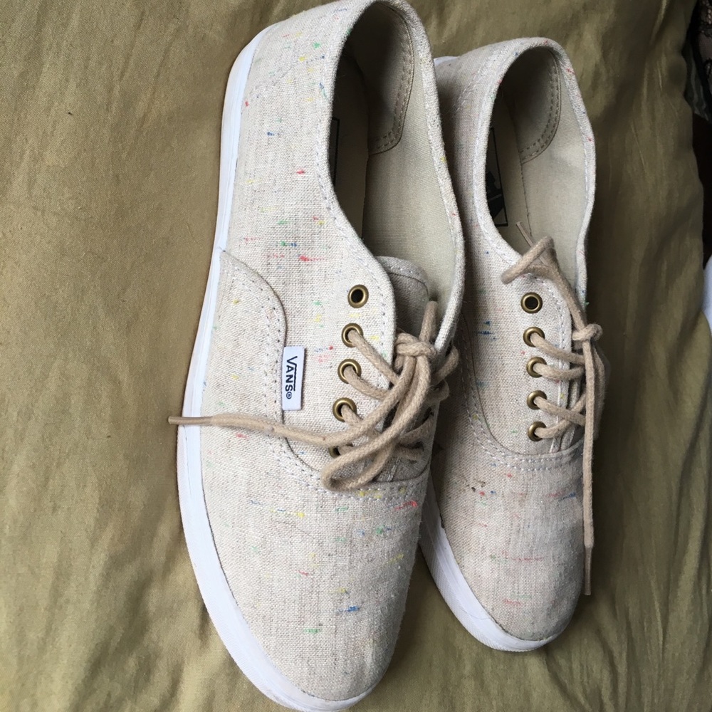 Cream color speckle vans size 7.5