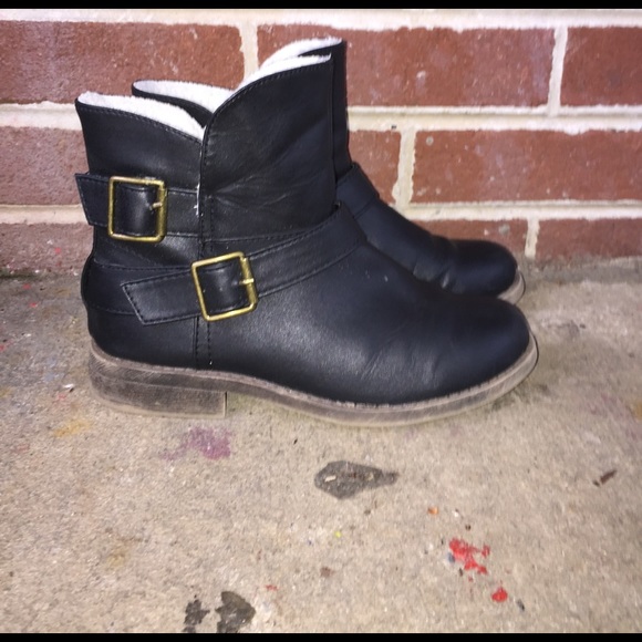 Boots - Picture 1 of 4