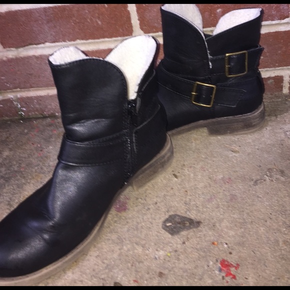 Boots - Picture 2 of 4