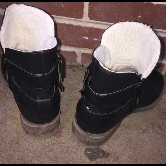 Boots - Picture 3 of 4