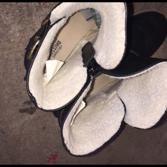 Boots - Picture 4 of 4