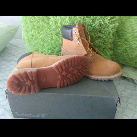 Traditional Timberland - Picture 1 of 4