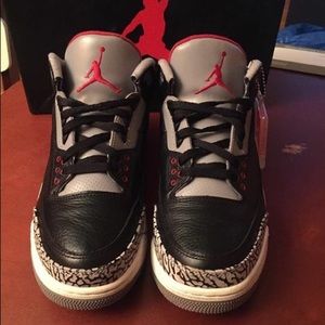 Jordan retro 3s