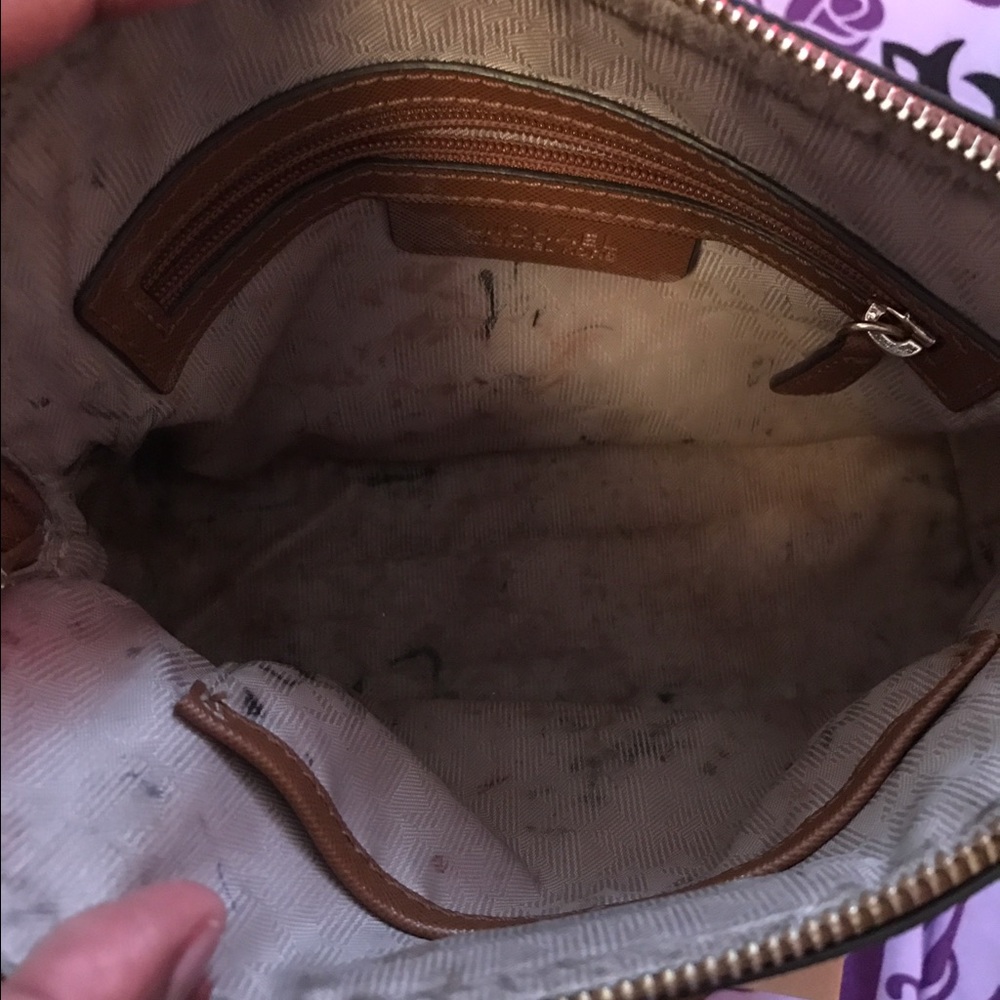 Michael Kors luggage purse - Picture 3 of 4