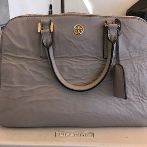 🌟NEW LISTING🌟 Tory Butch Satchel