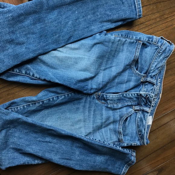 2 pairs of American eagle hi rise jeggings. - Picture 3 of 4